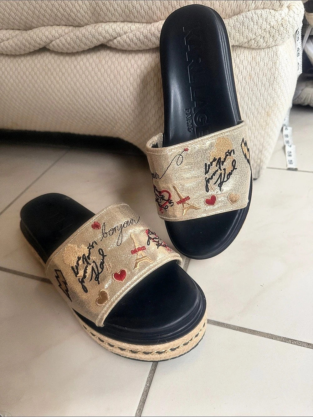 Karl Lagerfeld Paris Opal Bonjour Platform Slide Sandals Gold & Black US 8.5
